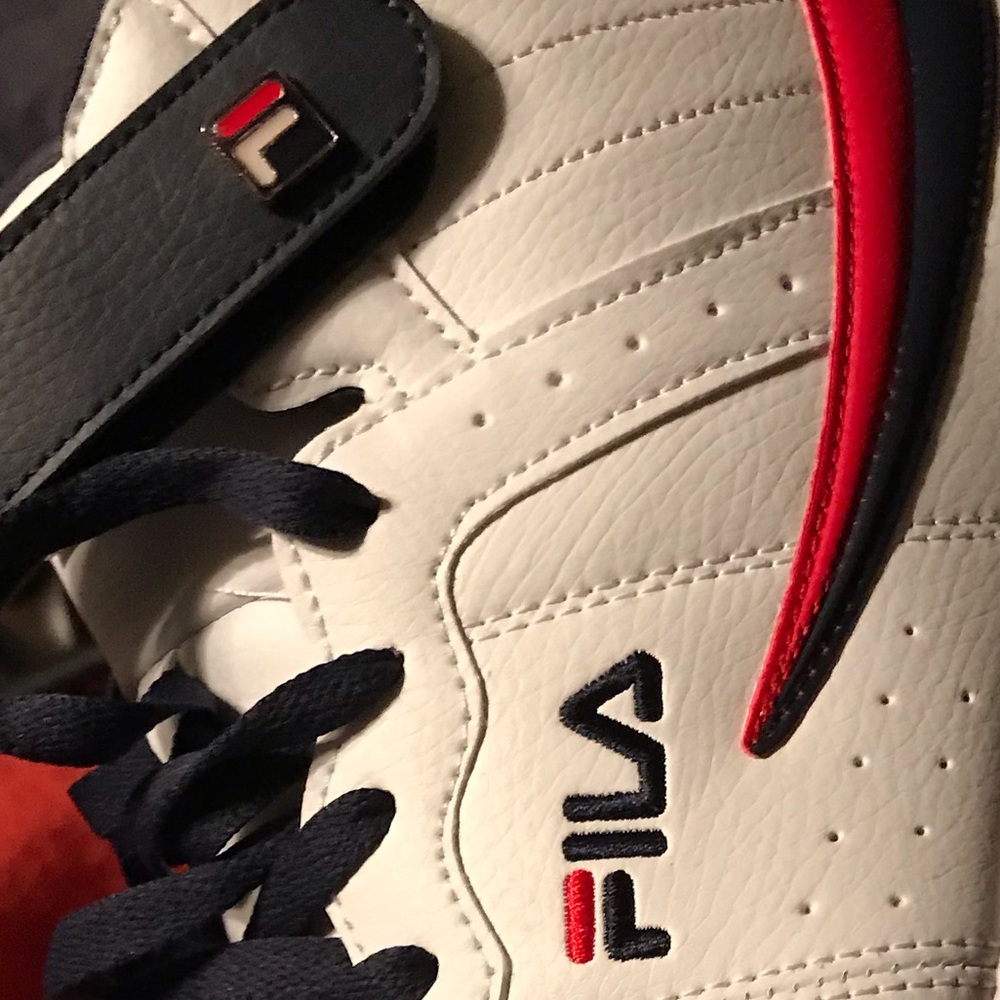 Meet your Posher, Cornelius